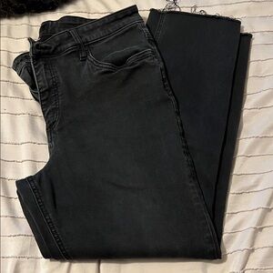 Kut from the Kloth Black Cropped Denim